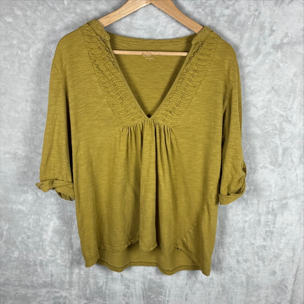 Ann Taylor LOFT Mustard Yellow Slub Knit V-Neck Pleated Tab Sleeve Top Medium